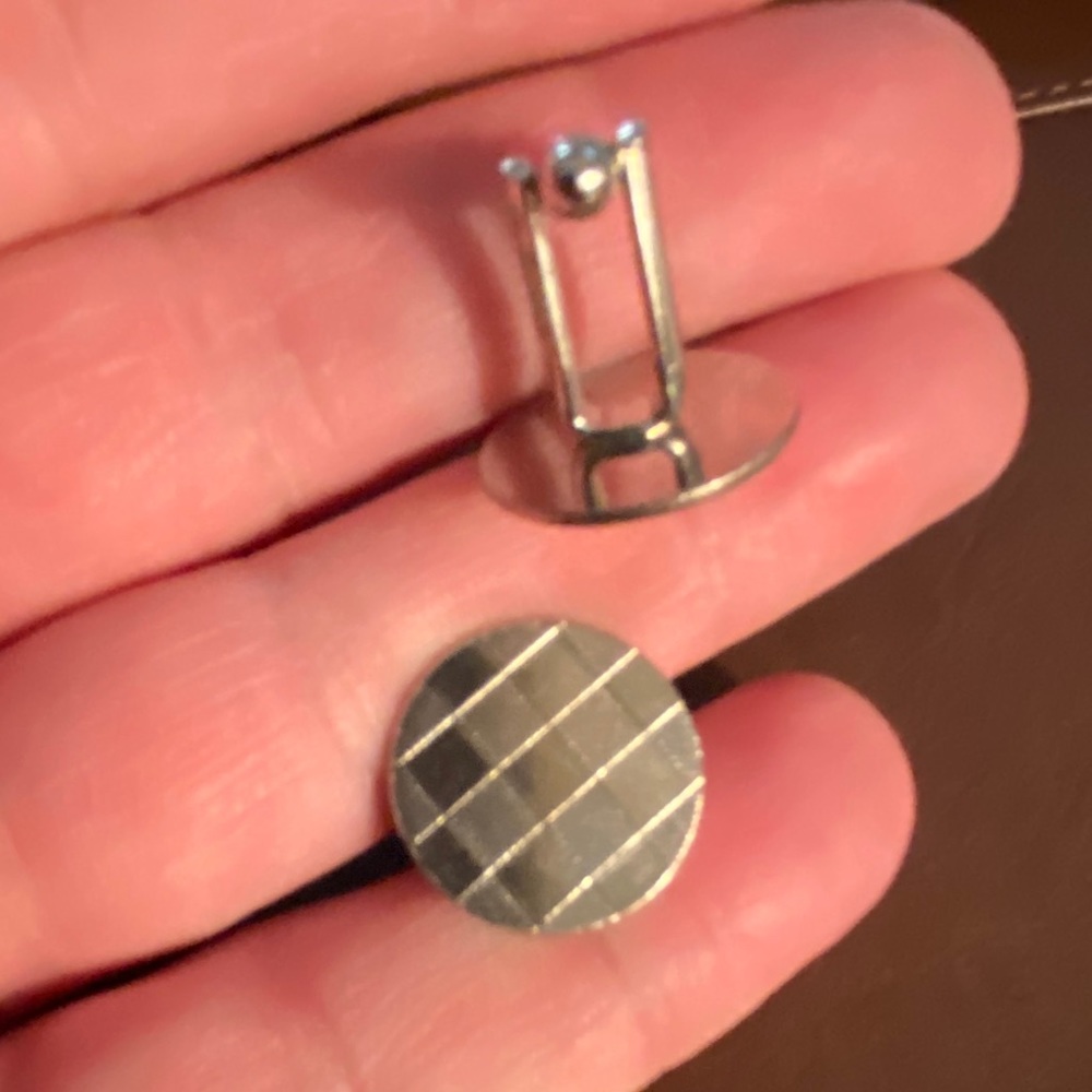 Round Silver Checkered Cufflinks - Picture 2 of 5